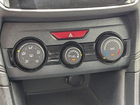 Used 2019 Subaru Crosstrek 2.0i AWD/4WD image 26