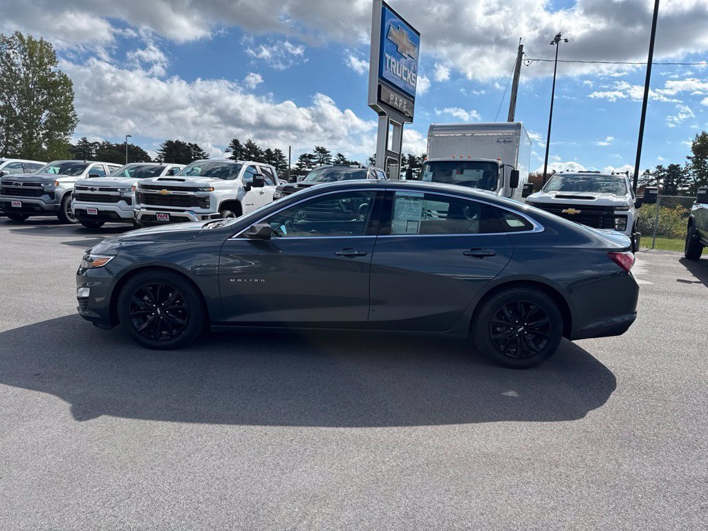 Used 2019 Chevrolet Malibu Hybrid w/ Leather Package FWD image 9