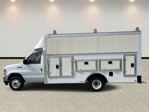 New 2024 Ford E-450 and Econoline 450 Super Duty w/ Power Windows & Locks Group image 8