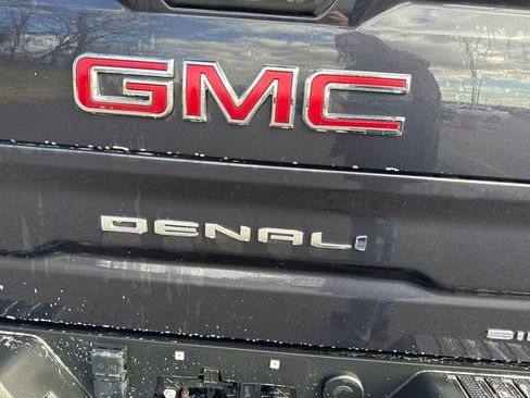 Used 2024 GMC Sierra 1500 Denali w/ Denali Reserve Package image 17