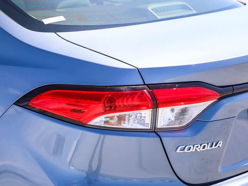 Used 2023 Toyota Corolla LE FWD image 9