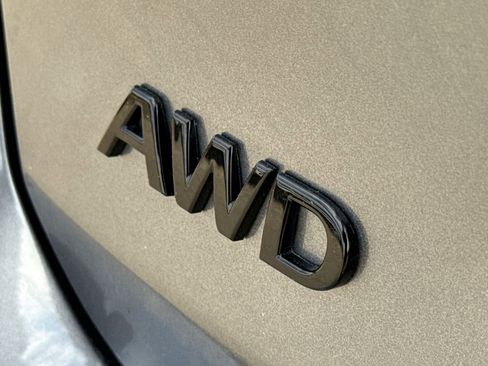 Used 2025 INFINITI QX50 Sport AWD/4WD image 11