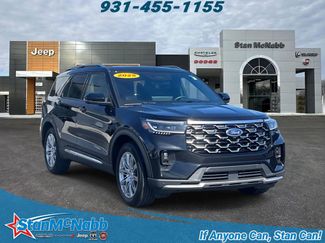 Used 2025 Ford Explorer Platinum video 1