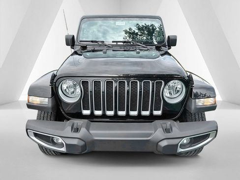 Used 2021 Jeep Wrangler Unlimited Sahara AWD/4WD image 2