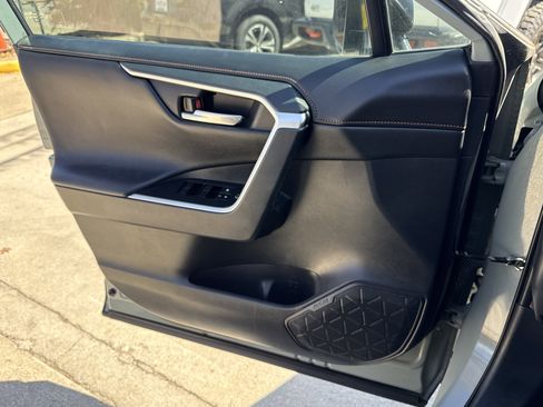 Used 2019 Toyota RAV4 Adventure image 30