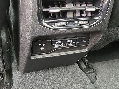 Used 2022 Jeep Grand Cherokee Limited 4xe image 18