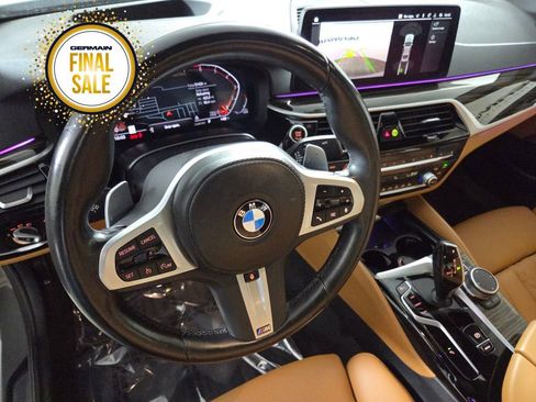 Used 2022 BMW 530i xDrive w/ M Sport Package image 11