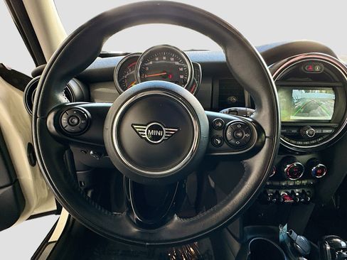 Used 2020 MINI Cooper 4-Door Hardtop w/ Storage Package image 11