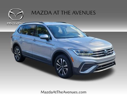 Used 2022 Volkswagen Tiguan S FWD image 4