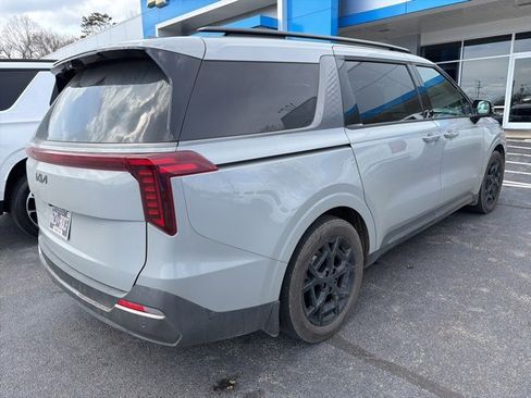 Used 2026 Kia Carnival SX Prestige image 2