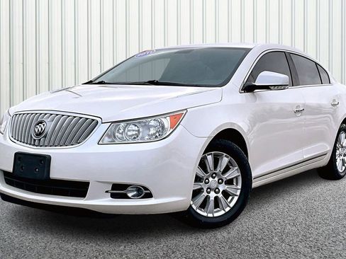 Used 2011 Buick LaCrosse CXL image 3