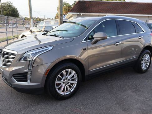 Used 2017 Cadillac XT5 FWD image 9