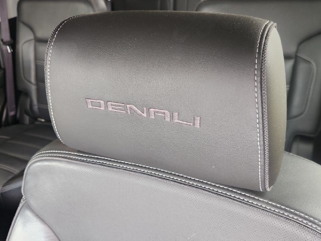 Used 2017 GMC Yukon Denali w/ Enhanced Security Package RWD image 24