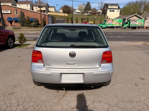 Used 2004 Volkswagen Golf GLS image 5