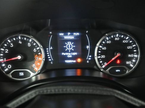Used 2018 Jeep Renegade Altitude w/ Cold Weather Group FWD image 13