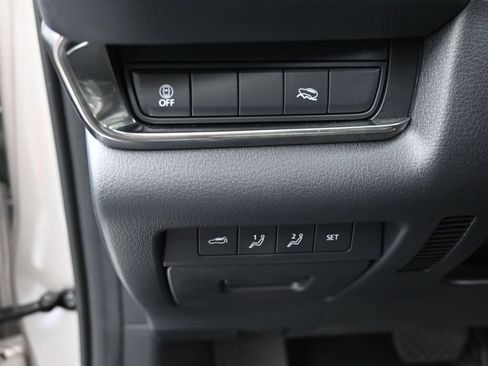 Used 2023 MAZDA CX-30 AWD 2.5 S w/ Premium Package image 16