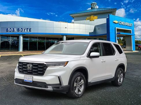 Used 2025 Honda Pilot EX-L image 9
