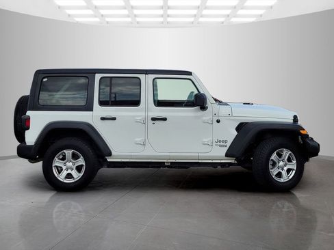 Used 2021 Jeep Wrangler Unlimited Sport AWD/4WD image 3