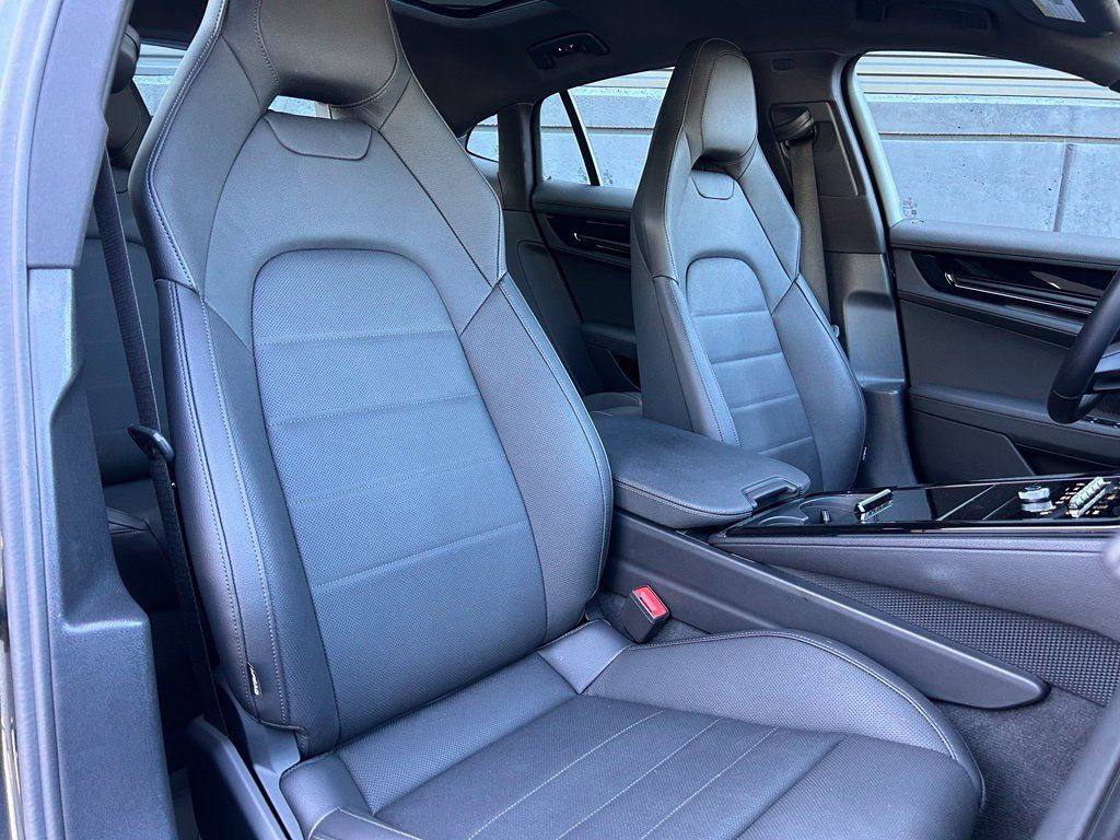 Certified 2026 Porsche Panamera 4 AWD/4WD image 21
