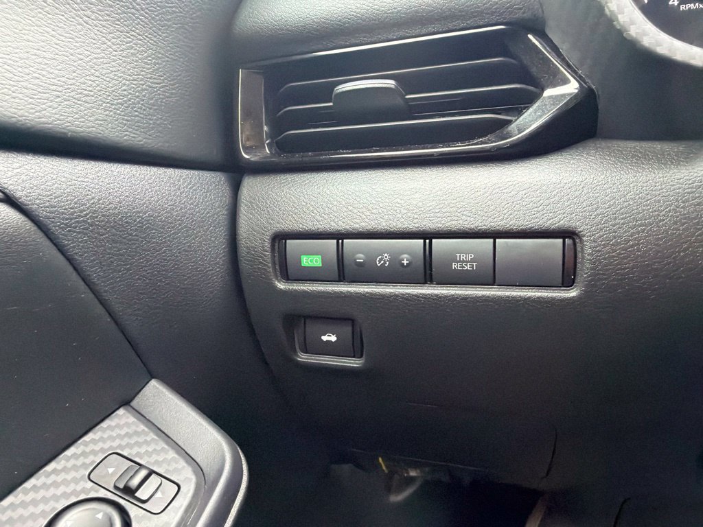Used 2024 Nissan Sentra SV FWD image 27