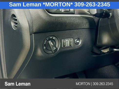 Used 2022 Dodge Challenger GT image 10