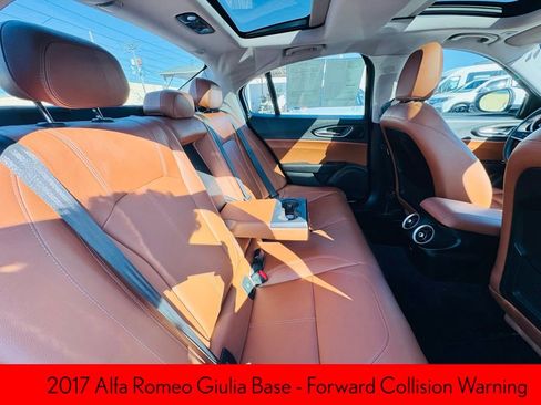 Used 2017 Alfa Romeo Giulia AWD image 15
