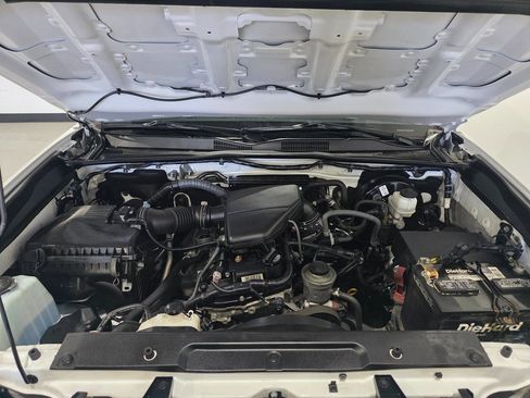 Used 2021 Toyota Tacoma SR5 image 9