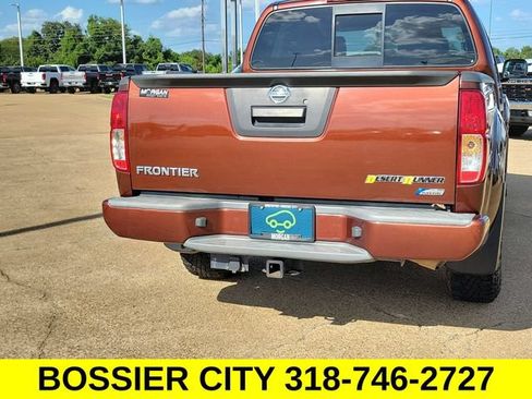 Used 2017 Nissan Frontier Desert Runner RWD image 28