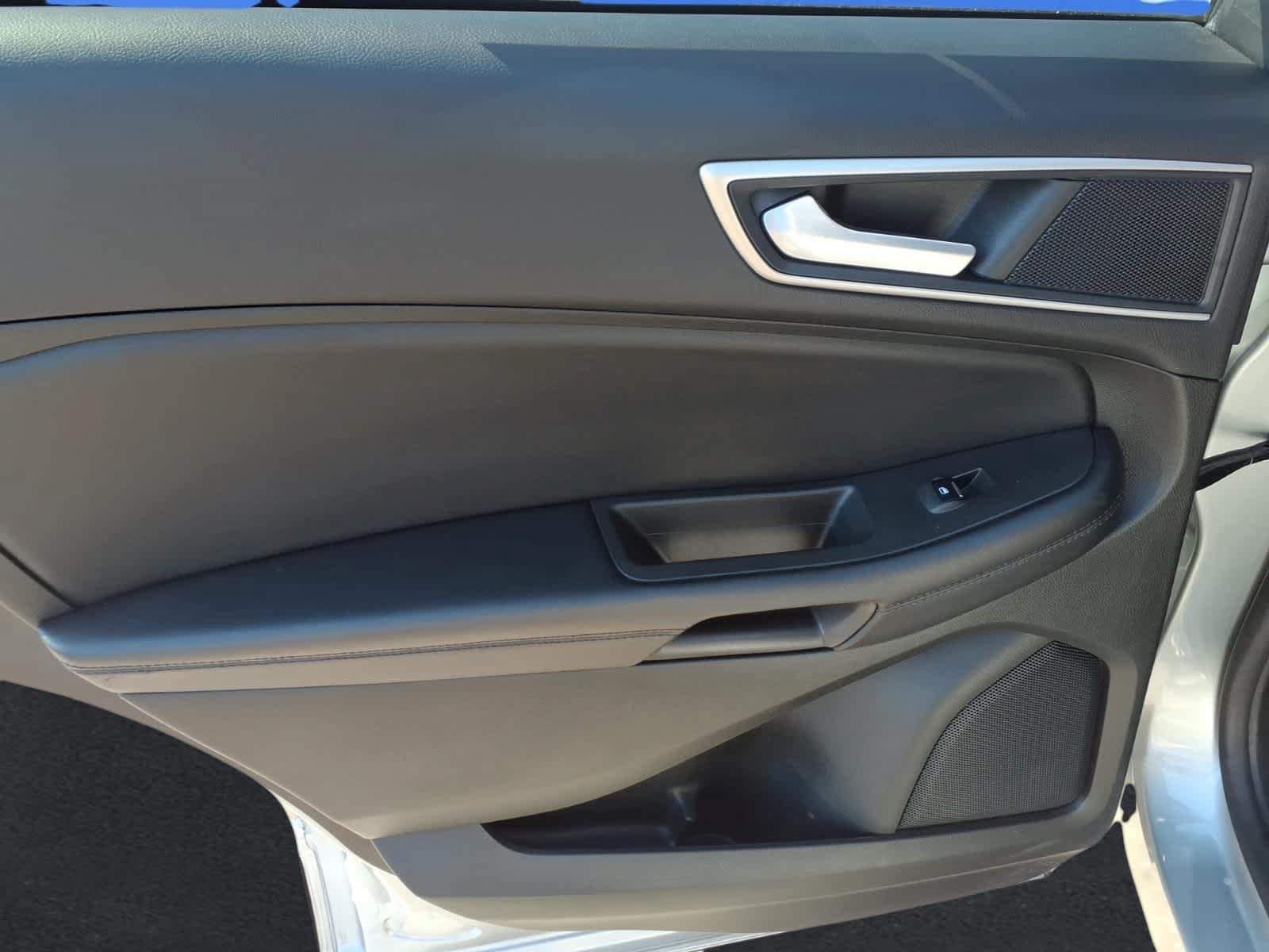 Used 2023 Ford Edge SEL w/ Convenience Package AWD/4WD image 11