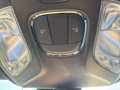 Used 2025 Jeep Compass Sport AWD/4WD image 17