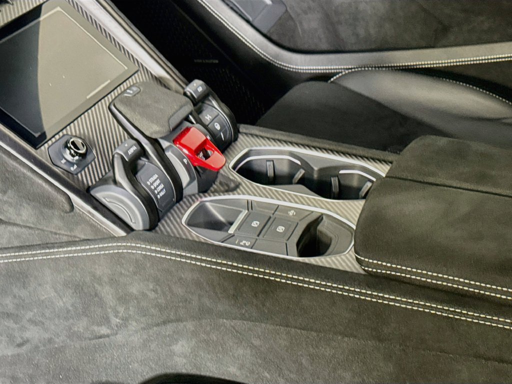 Used 2024 Lamborghini Urus Performante AWD/4WD image 20