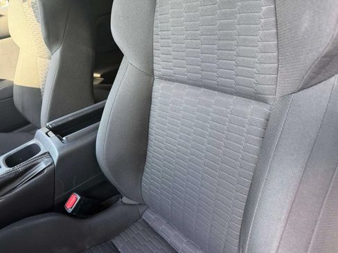 Used 2022 Toyota GR86 w/ ALL Weather Mat Package (TMS) RWD image 33