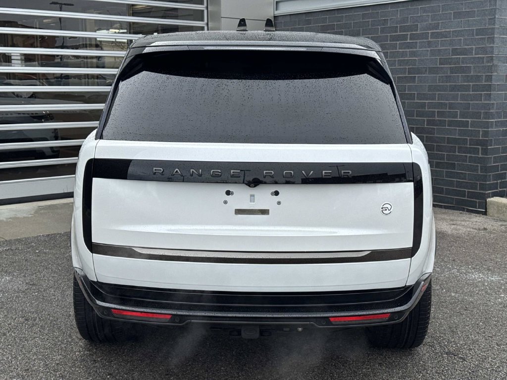 Certified 2023 Land Rover Range Rover SV AWD/4WD image 5