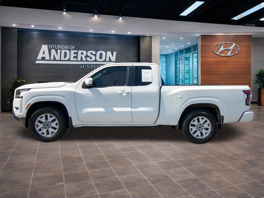 Used 2023 Nissan Frontier SV w/ Tow Package RWD image 5