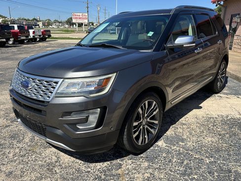 Used 2016 Ford Explorer Platinum image 5