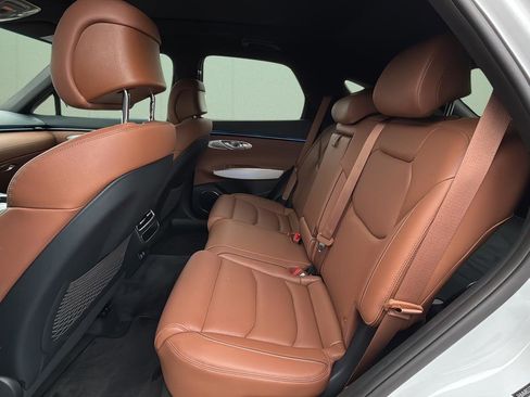 Certified 2026 Genesis GV70 2.5T Advanced image 21