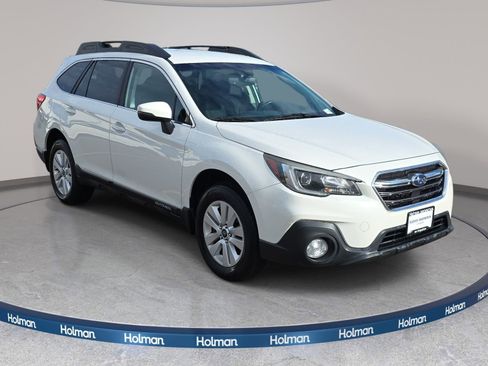 Used 2019 Subaru Outback 2.5i Premium image 4