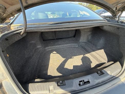 Used 2013 Ford Taurus SEL FWD image 25
