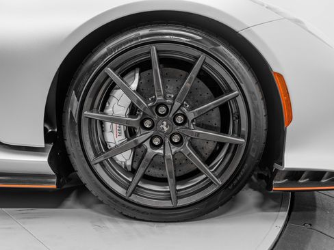 Certified 2023 Ferrari 812 Competizione image 15