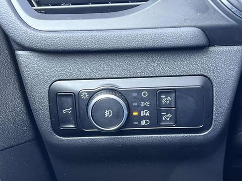 Certified 2024 Ford Escape Platinum AWD/4WD image 30