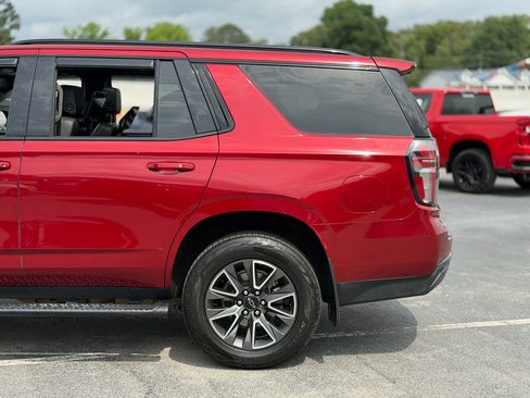 Used 2024 Chevrolet Tahoe Z71 AWD/4WD image 12