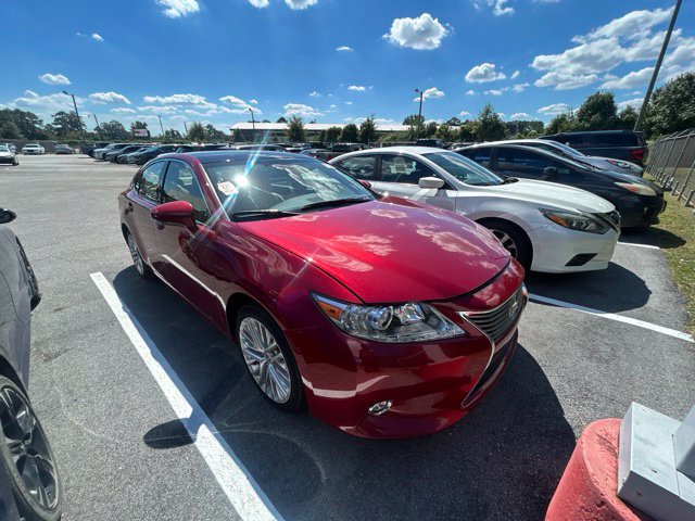Used 2015 Lexus ES 350 w/ Ultra Luxury Package FWD image 1