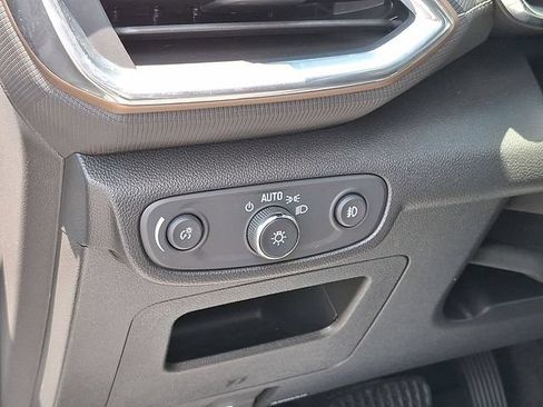 Used 2023 Chevrolet TrailBlazer ACTIV FWD image 32