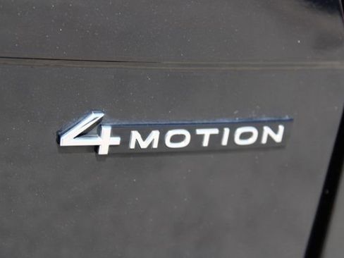 Used 2022 Volkswagen Tiguan S image 6