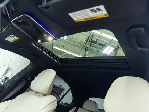 Used 2024 Mercedes-Benz C 300 4MATIC Sedan image 16