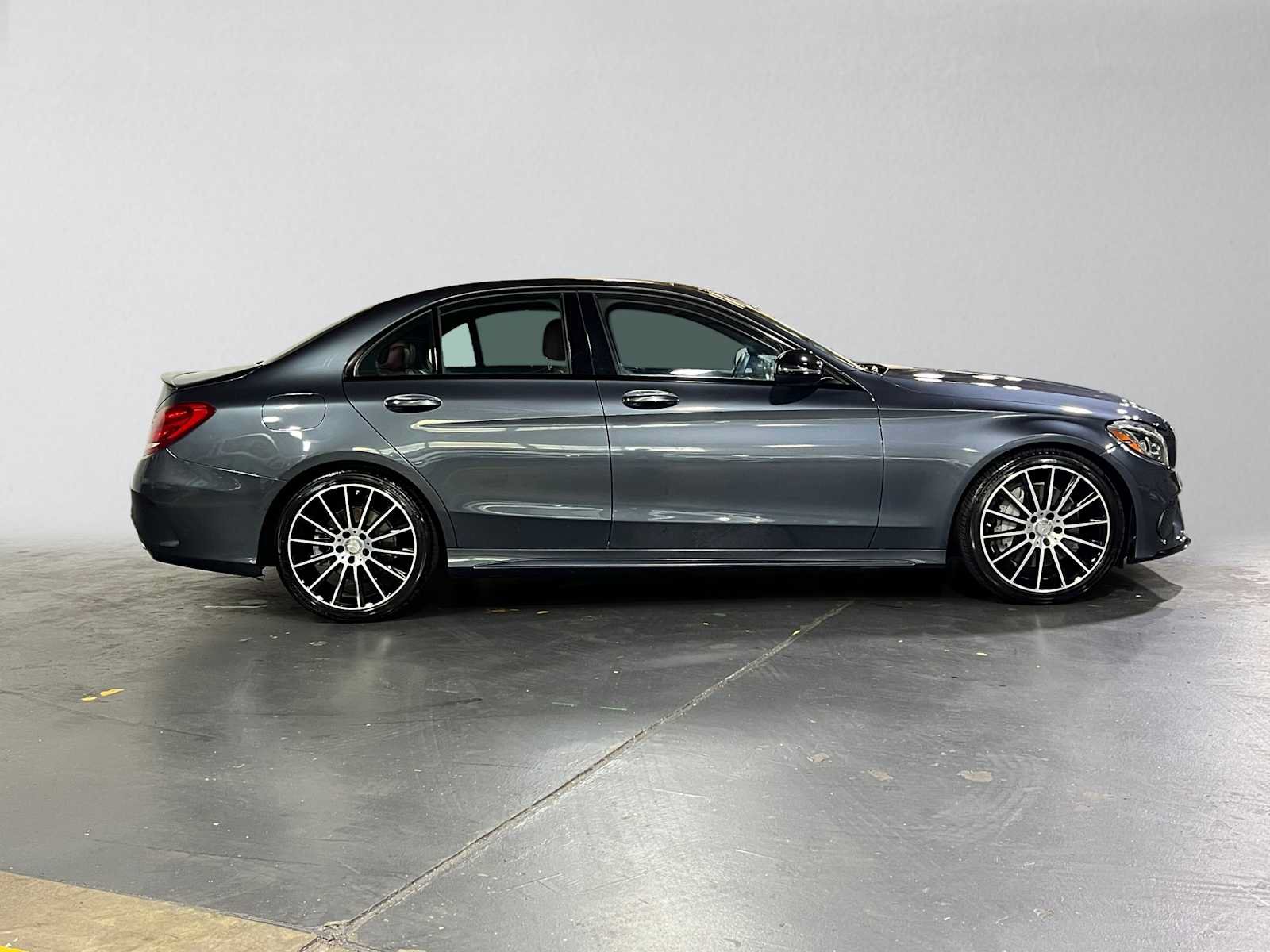 Used 2016 Mercedes-Benz C 300 Sedan image 2