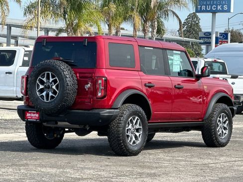 Certified 2025 Ford Bronco Badlands AWD/4WD image 3