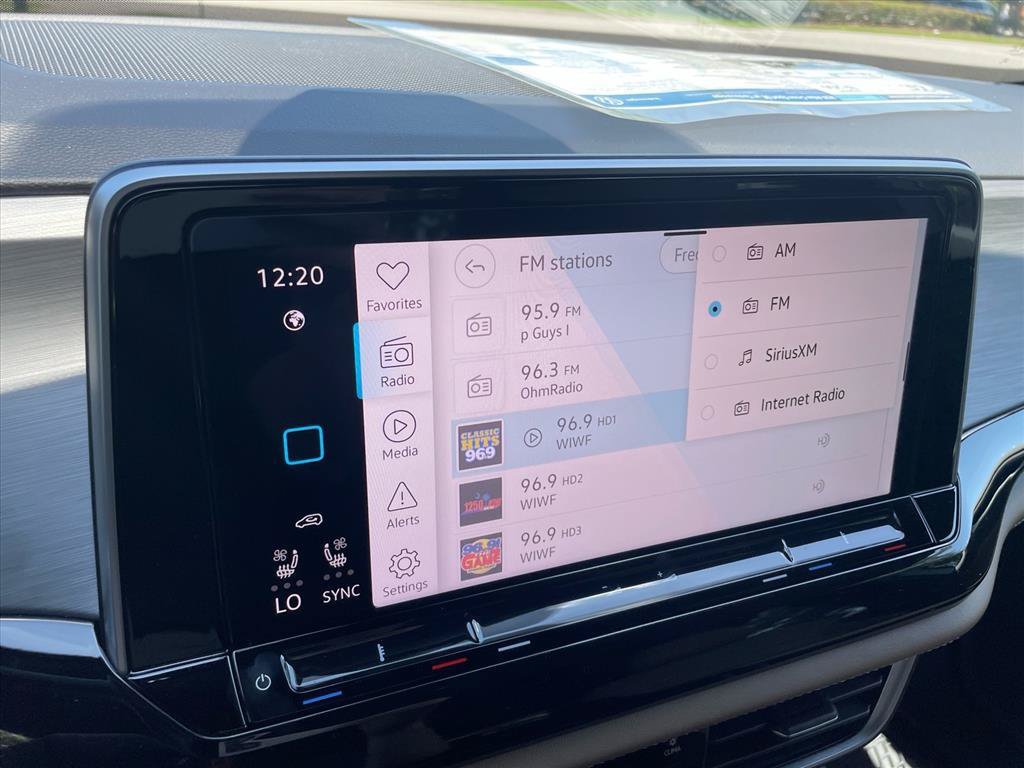 New 2026 Volkswagen Atlas Cross Sport SE FWD image 15