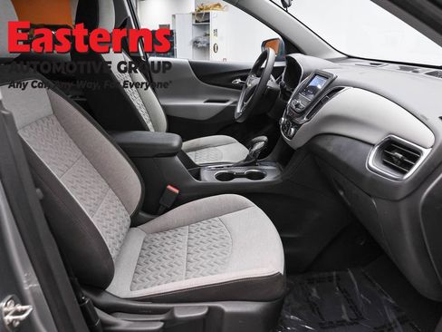 Used 2023 Chevrolet Equinox LT FWD image 23