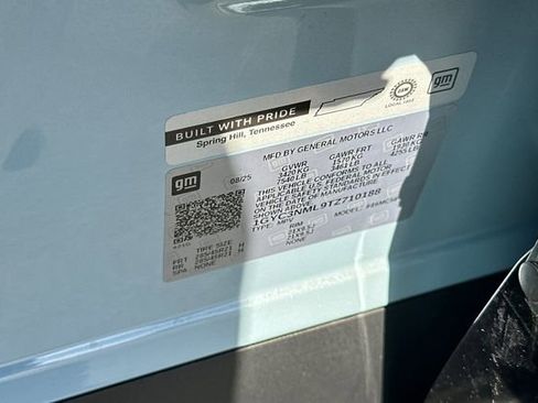 New 2026 Cadillac Vistiq Sport w/ LPO, Floor Liner Package image 27